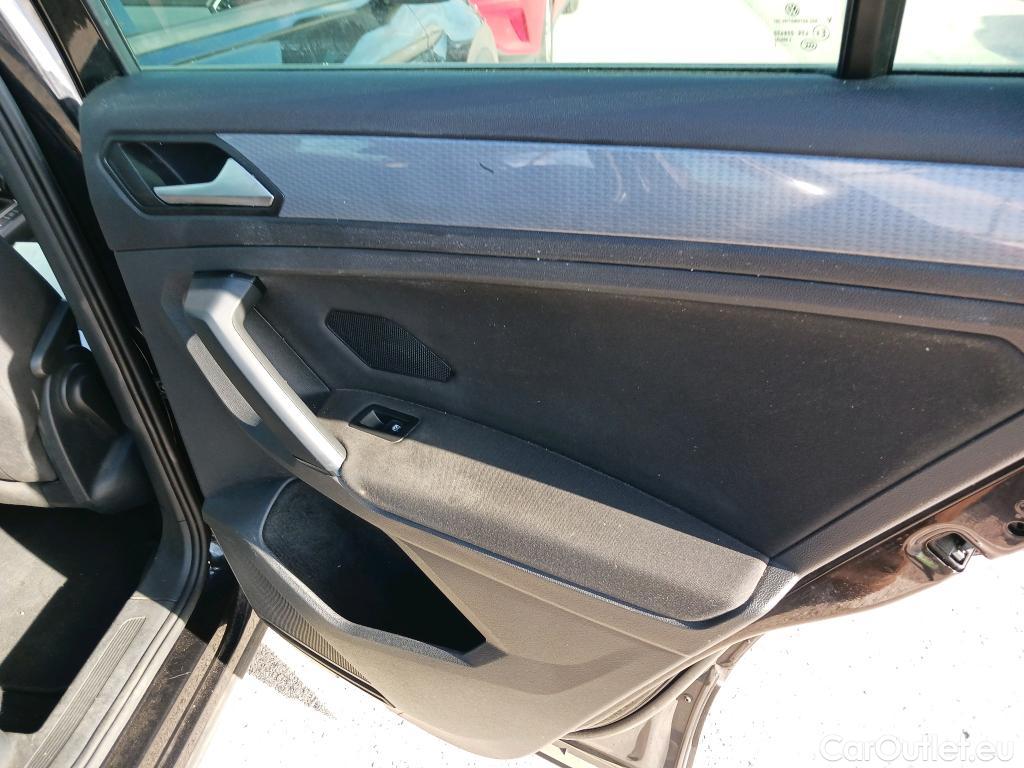  Volkswagen  Tiguan VOLKSWAGEN  / 2020 / 5P / todoterreno Life 2.0 TDI 110kW (150CV) DSG (AC2) #17