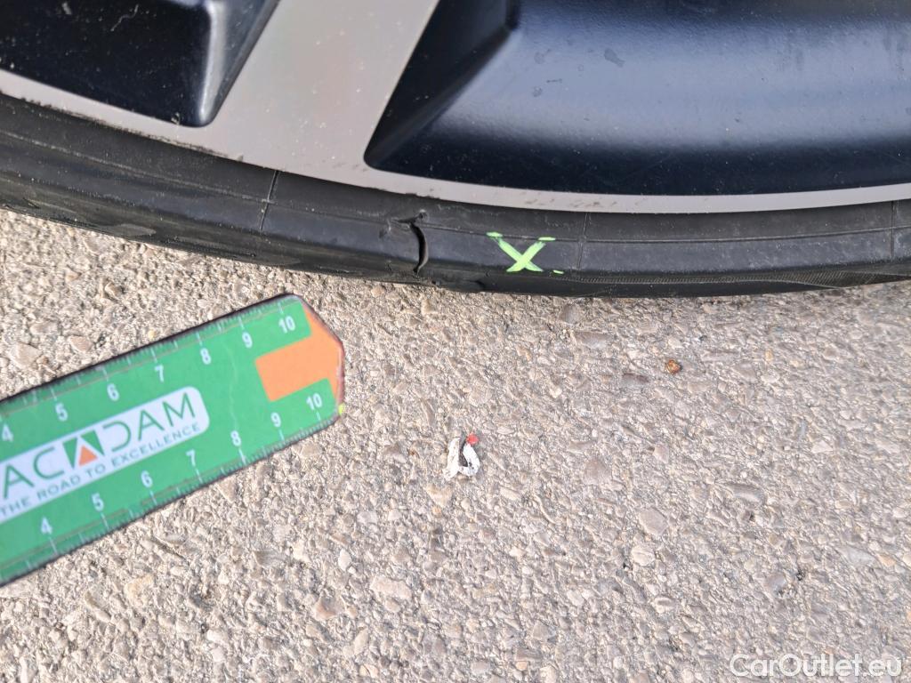  Volvo  XC60  Ultimate Dark AWD 2.0 B4 195CV AT8 E6d #2