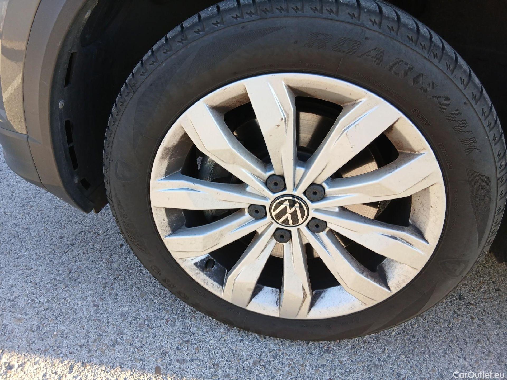  Volkswagen  T-ROC VOLKSWAGEN  / 2017 / 5P / todoterreno Advance 2.0 TDI 110kW (150CV) DSG (AC2) #10