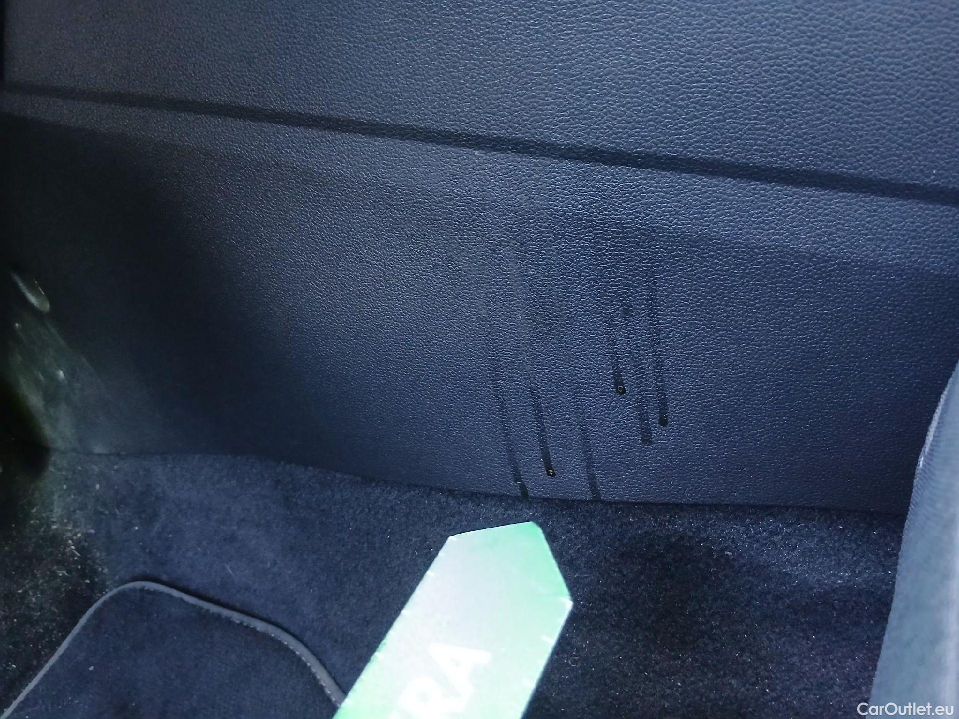  Volkswagen  Golf  VIII Berlina Life 1.0 TSI 110CV MT6 E6d #13