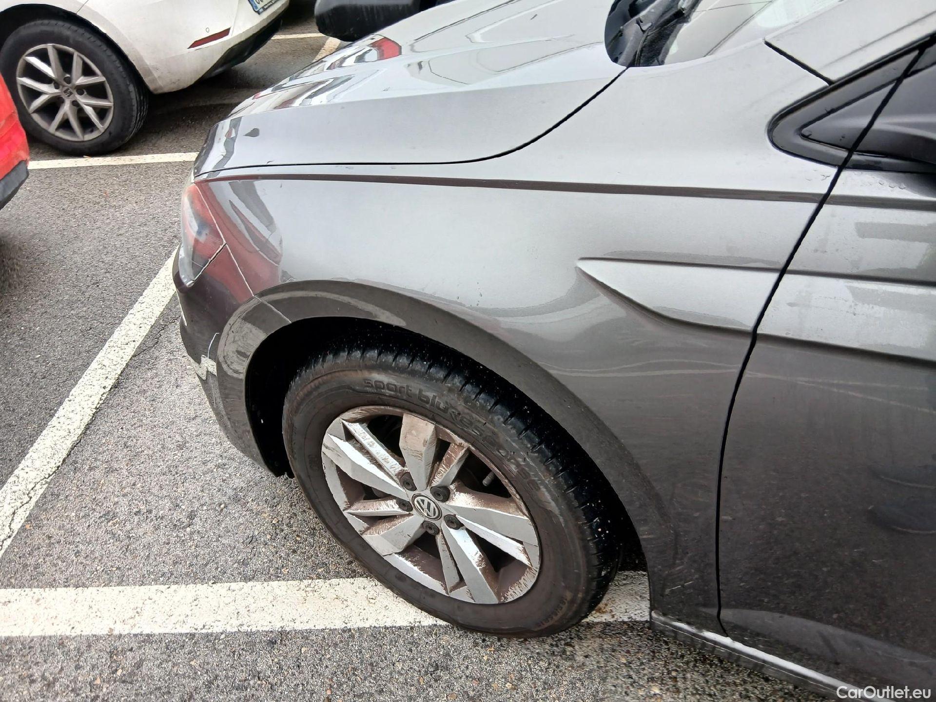  Volkswagen  Polo VOLKSWAGEN  / 2017 / 5P / berlina con portón Advance 1.0 TSI 70kW (95CV) #11