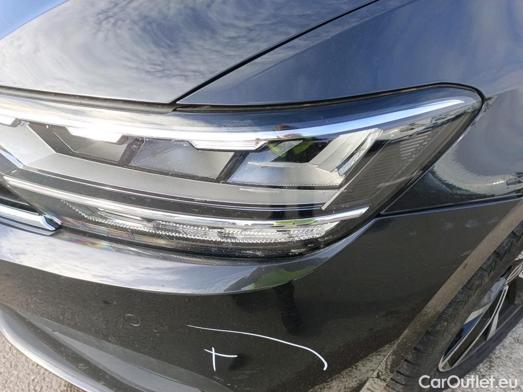  Volkswagen  Passat VOLKSWAGEN  / 2019 / 5P / familiar Variant Executive 2.0 TDI 110kW (150CV) #15