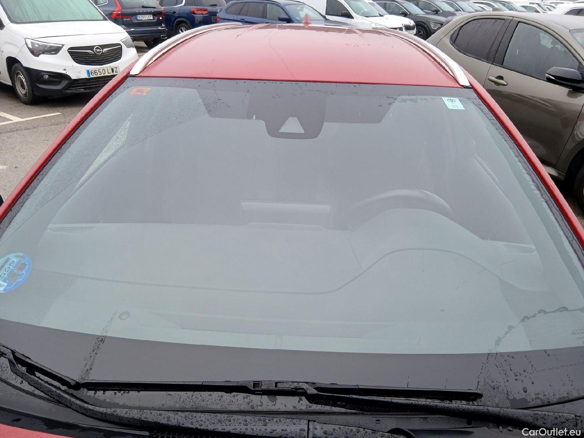  Toyota  Corolla TOYOTA  / 2019 / 5P / familiar 1.8 125H ACTIVE TECH E-CVT TOU SPORT #1