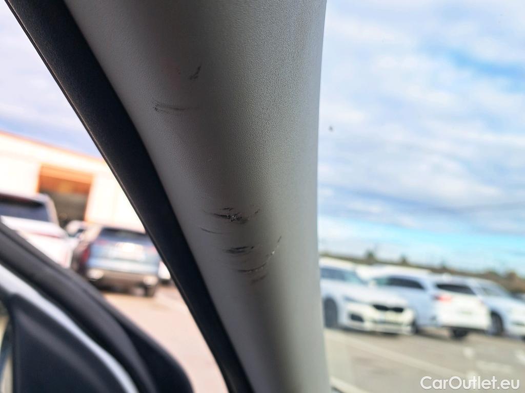  Toyota  Yaris TOYOTA  / 2020 / 5P / berlina con portón 1.5 120H Active Tech #6