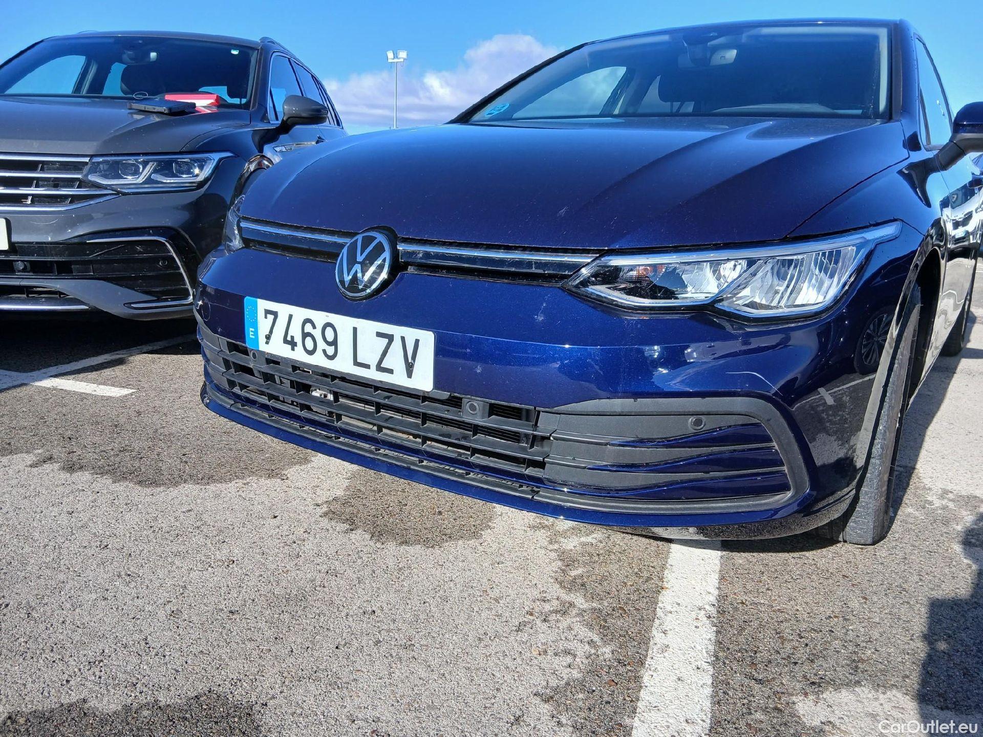  Volkswagen  Golf  VIII Berlina Life 1.0 TSI 110CV MT6 E6d #2