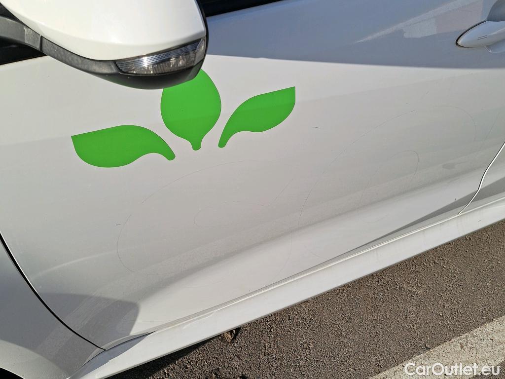  Toyota  Yaris TOYOTA  / 2020 / 5P / berlina con portón 1.5 120H Active Tech #10