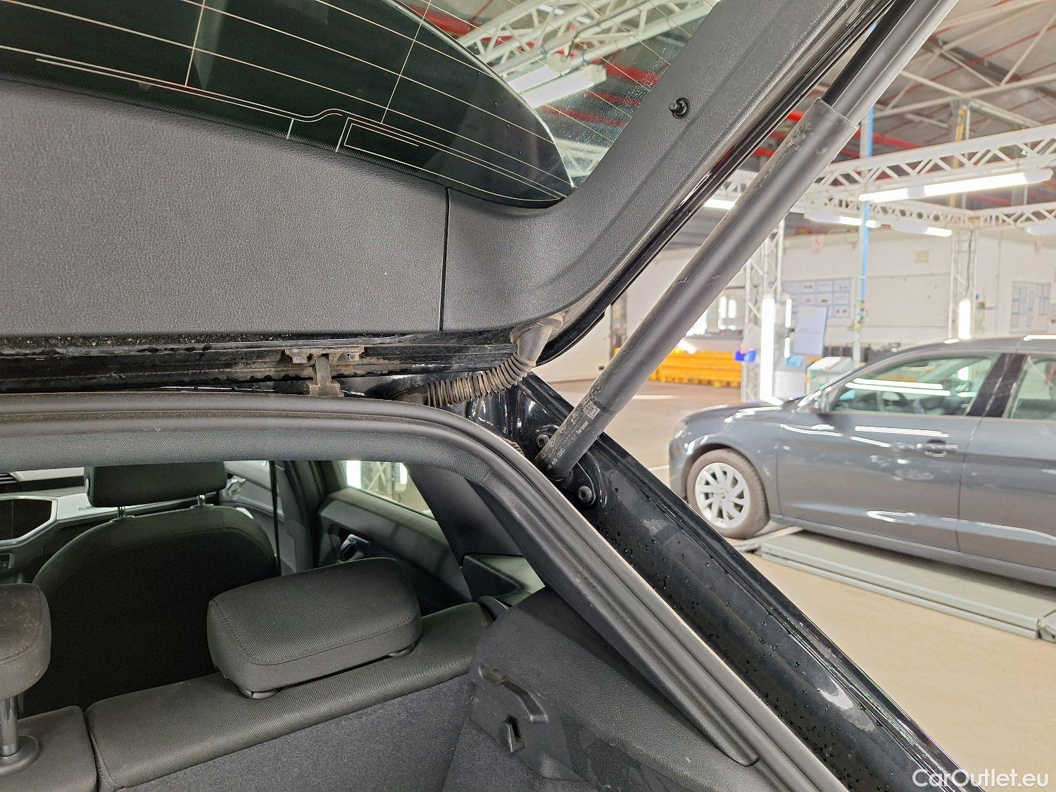  Audi  Q3 Audi,  '18, Audi  35 TDI S Tronic Bus. Ed. Attraction 5d #17