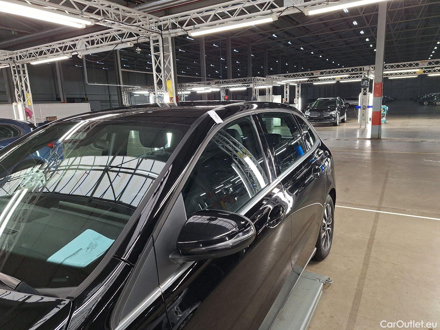  Mercedes  B-Klasse Mercedes, B-Class '18, Mercedes-Benz  B 180 Business Line 5d #35