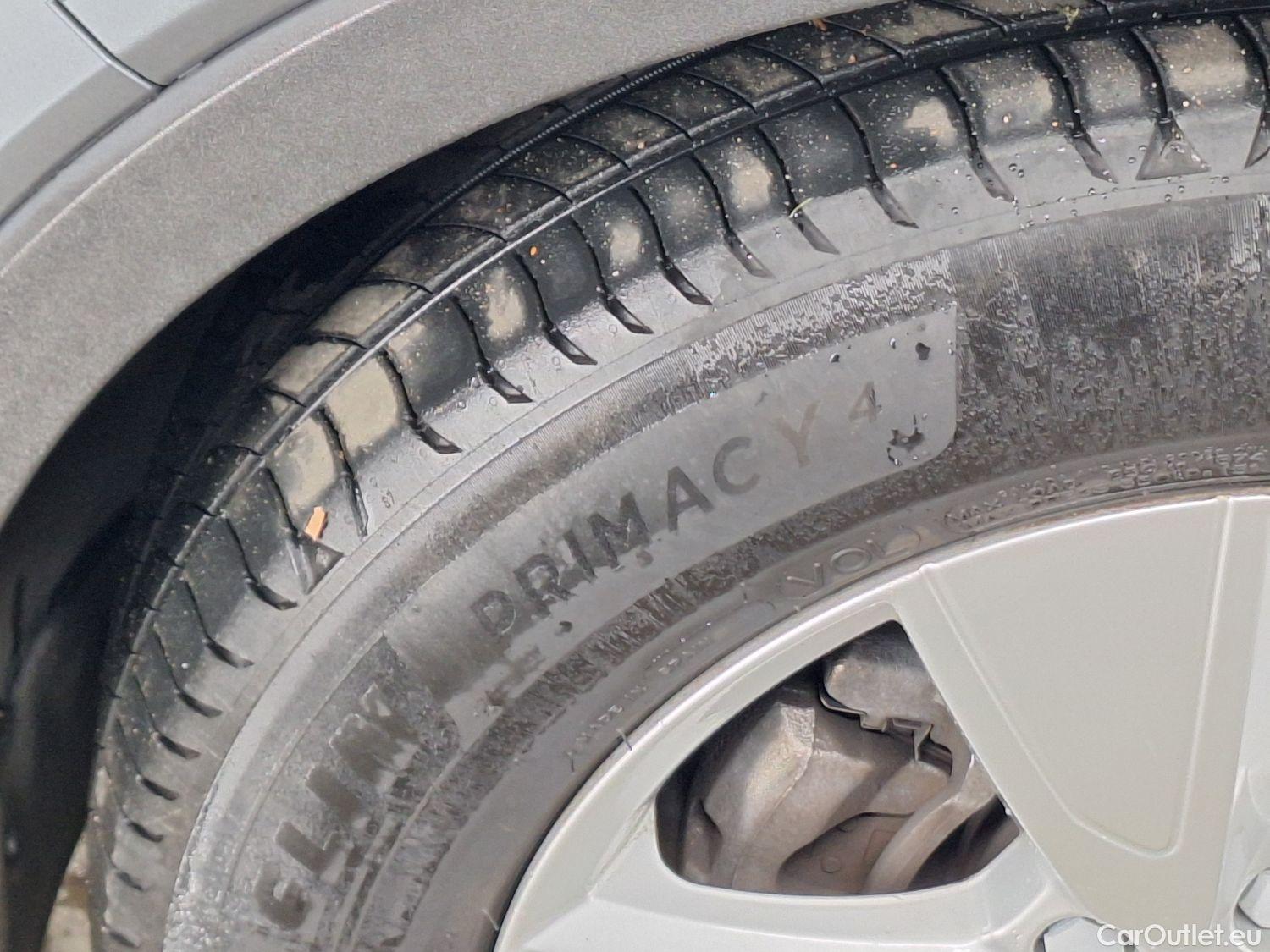  Volvo  XC 40 Volvo, XC40 '17, Volvo XC40 T3 XC40 5d #15