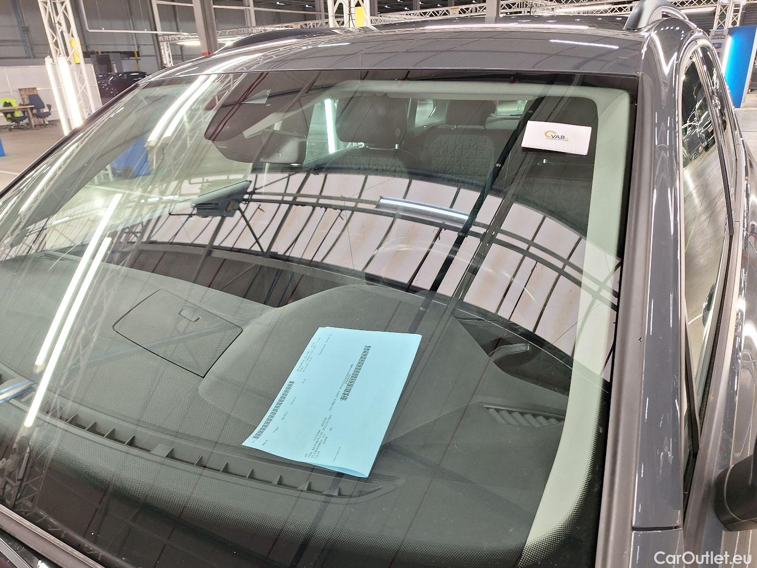  Volkswagen  Tiguan VW,  FL'20 PHEV, Volkswagen  1.4 eHybrid DSG Life 5d #35