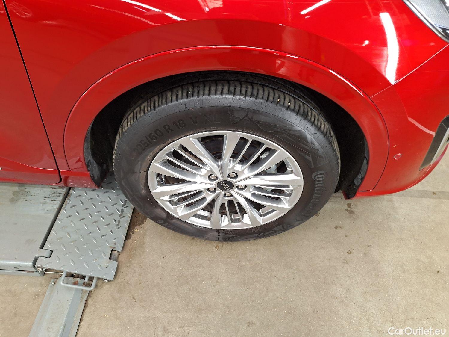  Ford  Kuga Ford,  '19 PHEV, Ford  2.5i PHEV Aut. 165kW Vignale 5d #31