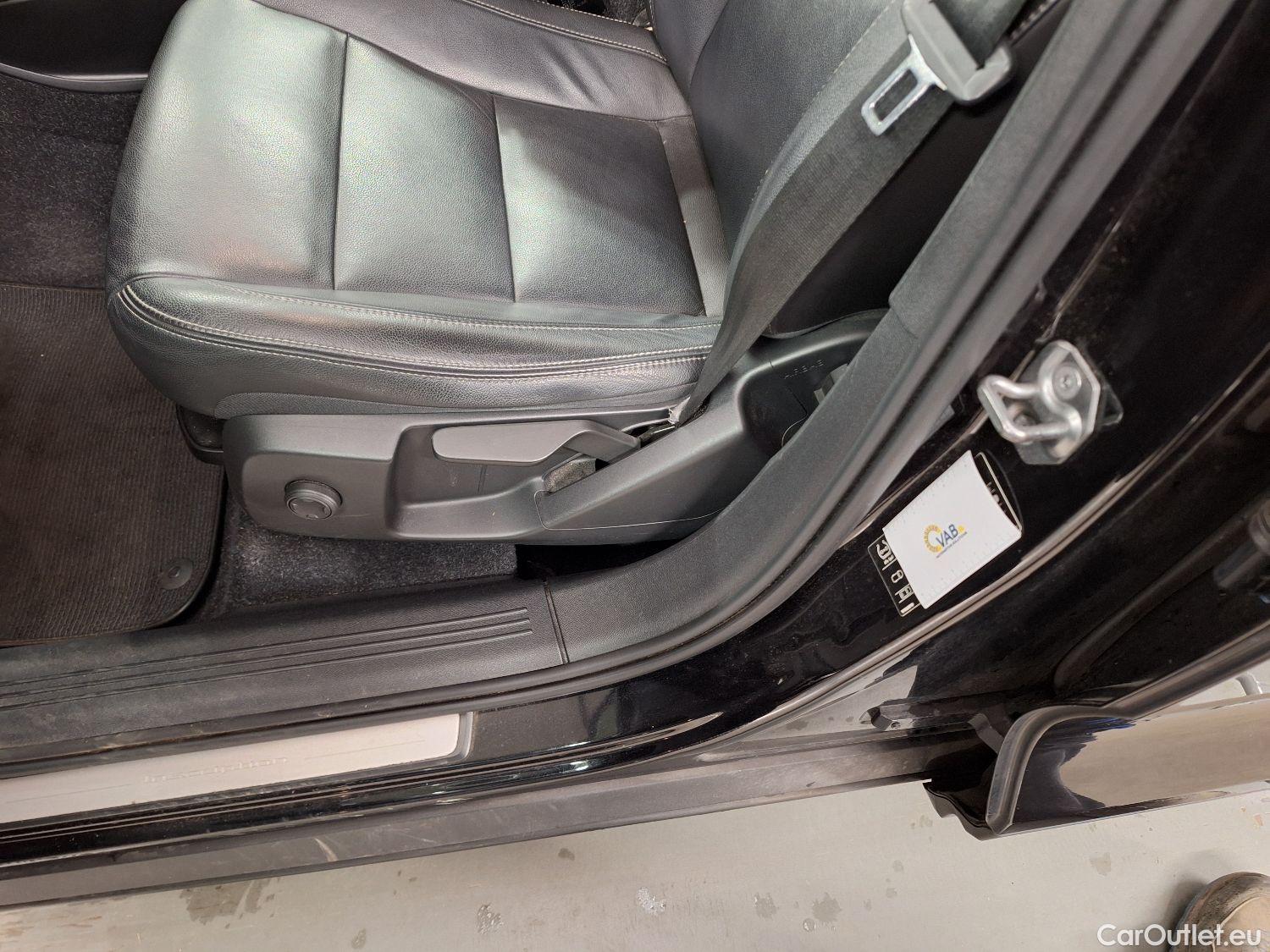  Volvo  XC 40 Volvo, XC40 '17, Volvo XC40 D3 Geartronic Inscription 5d #34