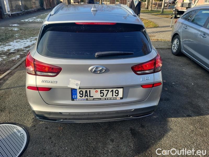  Hyundai  i30   cw (PD)(2017->)  kom.1.0TGDI 120 Comfort #12