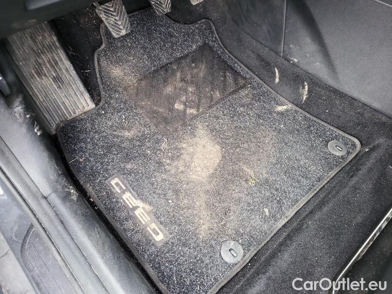  KIA  Cee'd Ceed Sportswagon (2018->) Ceed SW 1.5 T-GDI 118 Fresh #1