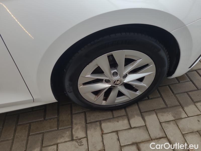  Skoda  Octavia  Combi (NX3)(2020) Oct.Combi 2.0TDI 85 Style AT #12