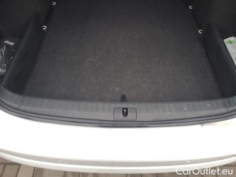  Skoda  Octavia  Combi (NX3)(2020) Oct.Combi 2.0TDI 85 Style AT #18