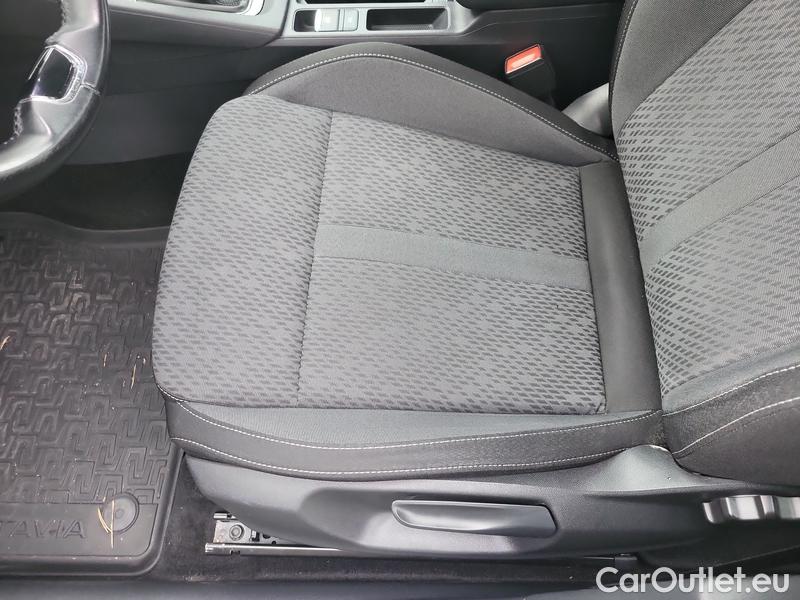  Skoda  Octavia  Combi (NX3)(2020) Oct.Combi 2.0TDI 85 Style #17