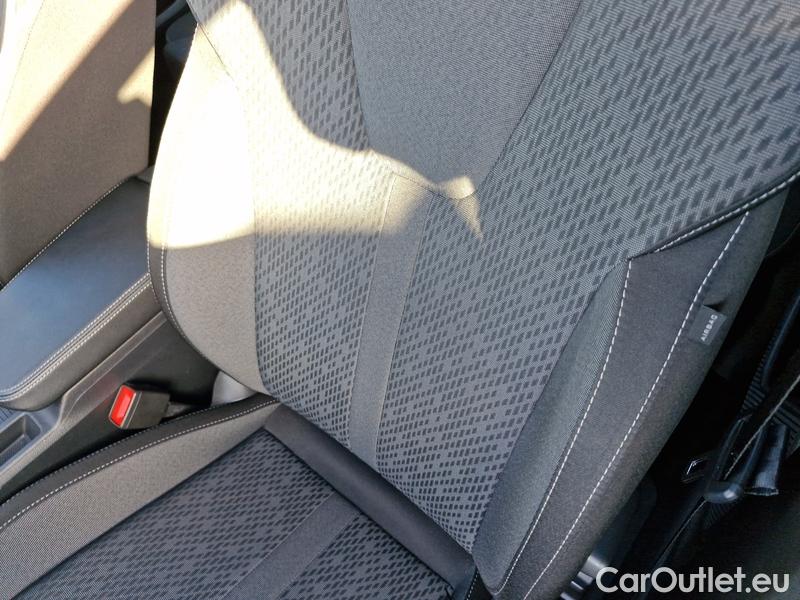  Skoda  Octavia  Lim. (NX3)(2020)  1.0TSI 81 Style #12