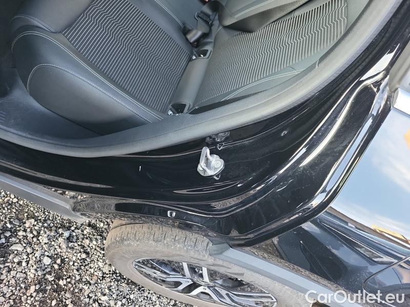  Mercedes  GLA  BM247 (2020)  250 e AT 5d #5