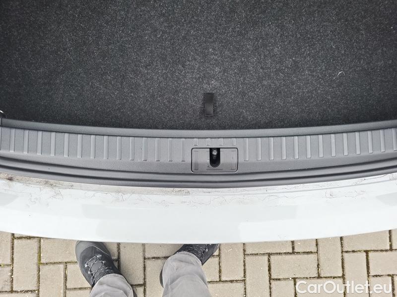  Skoda  Octavia  Combi (NX3)(2020) Oct.Com.1.5 e-TEC 110 Style AT #12