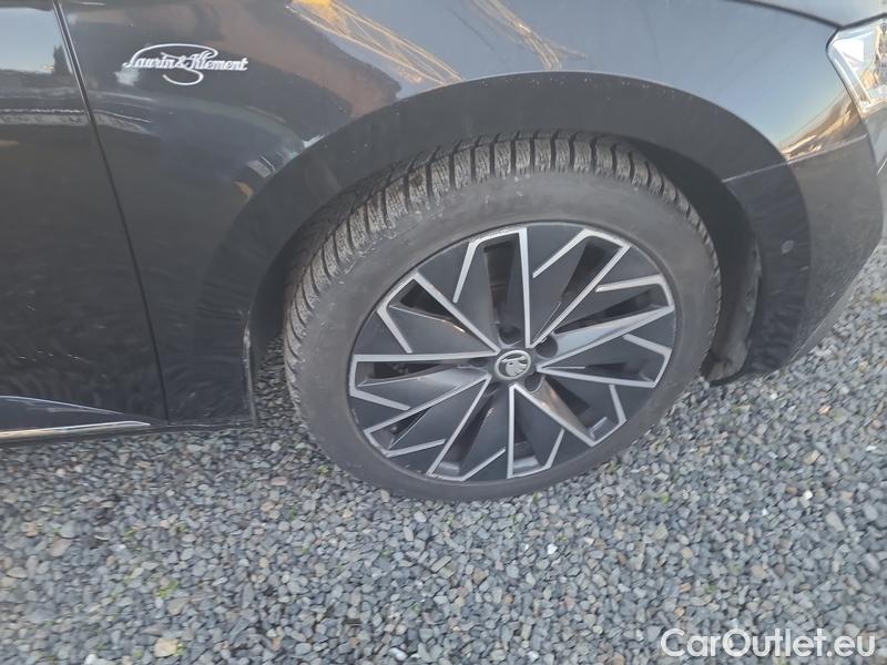  Skoda  Superb  (3V3)(2015) Supe.FL2.0TSI 140 L&K AT #9