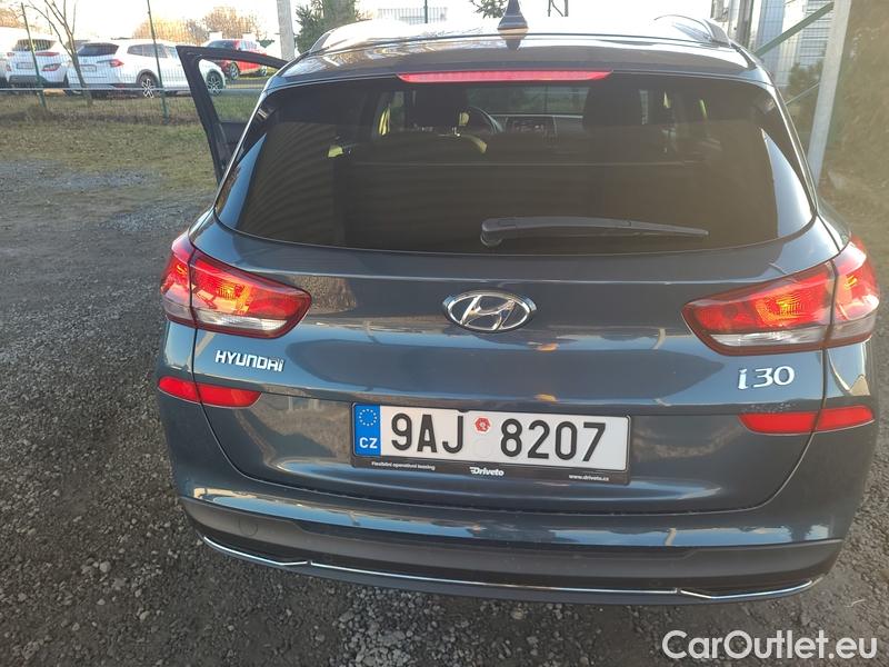  Hyundai  i30   cw (PD)(2017->)  kom.1.0TGDI 120 Smart #14