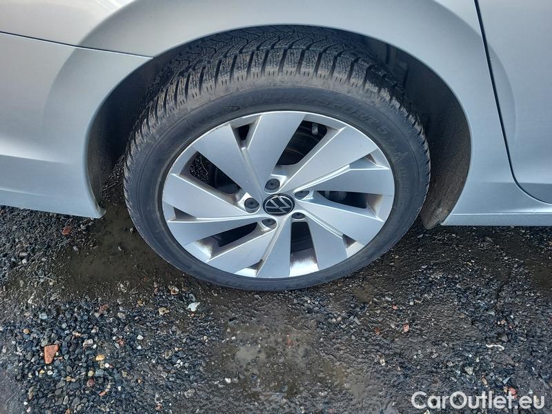  Volkswagen  Golf  VIII Variant (CG5) 2020 Var.2.0TDI 110 Style AT #11