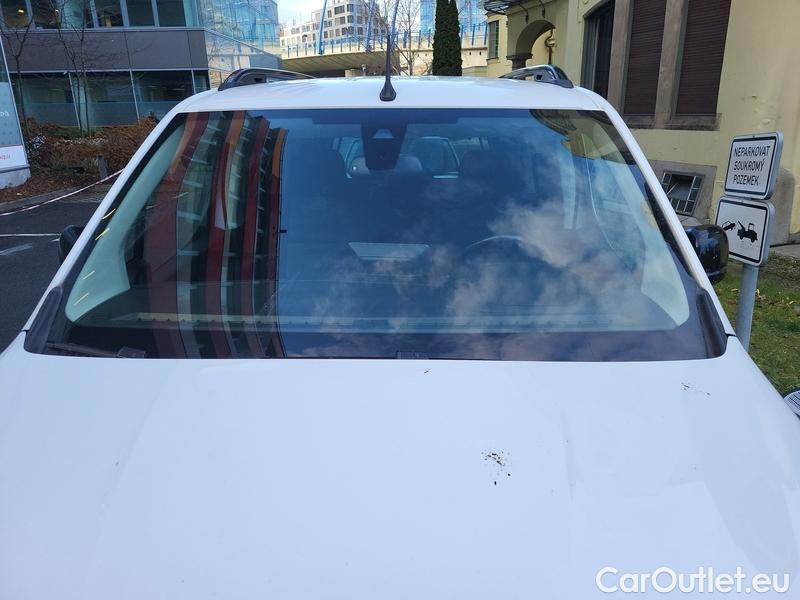  Opel  Combo  Life (E)  (2018) Com.L.1.5D 96 Elegance Plus 5d #1