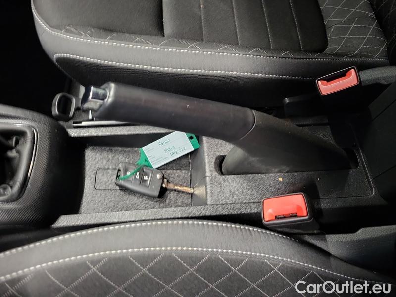  Skoda  Fabia  Combi (2015) Com.1.0TSI 70 Ambition 5d #7