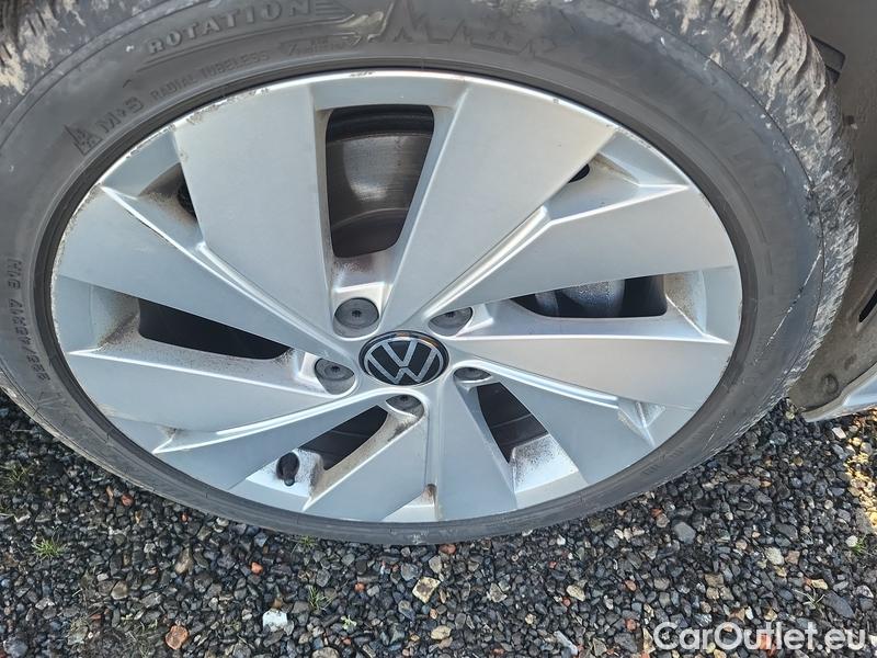  Volkswagen  Golf  VIII Variant (CG5) 2020 Var.2.0TDI 110 Style AT #14