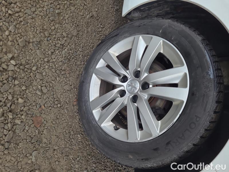  Peugeot  308  II (2013)  SW 1.2 110 Active #1