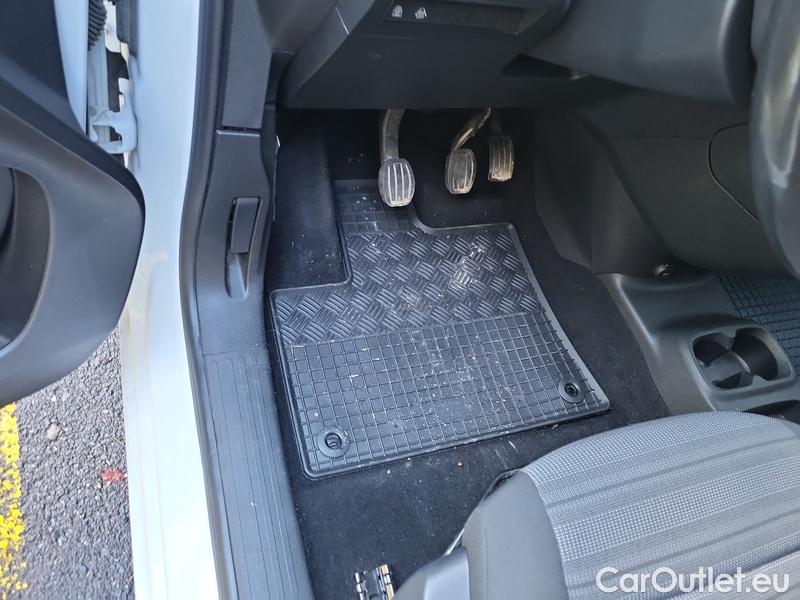  Opel  Combo  Life (E)  (2018) Com.L.1.5D 96 Elegance Plus 5d #7