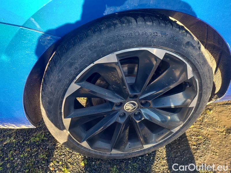  Skoda  Superb  (3V3)(2015) Supe.FL2.0TDI 110 Sportline AT #9