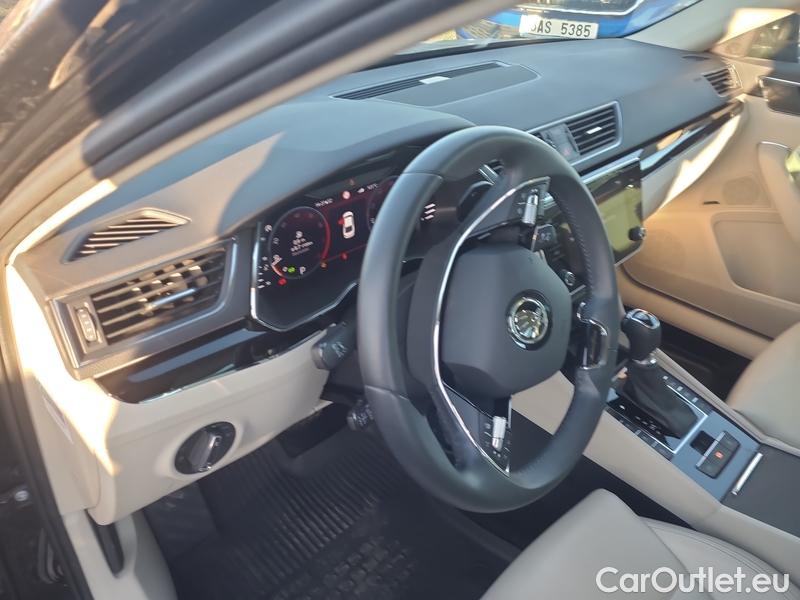  Skoda  Superb  (3V3)(2015) Supe.FL2.0TSI 140 L&K AT #11