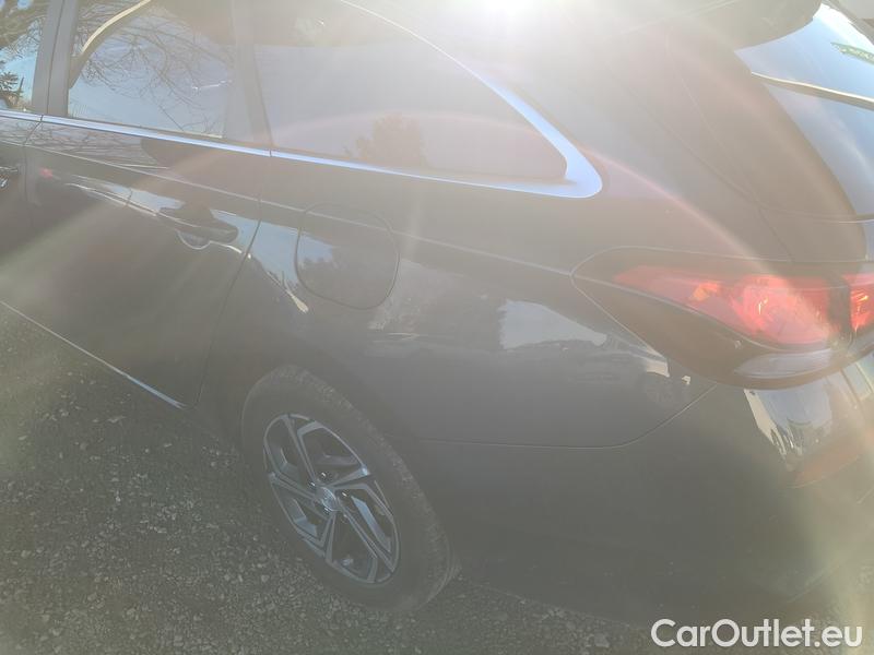  Hyundai  i30   cw (PD)(2017->)  kom.1.0TGDI 120 Smart #8