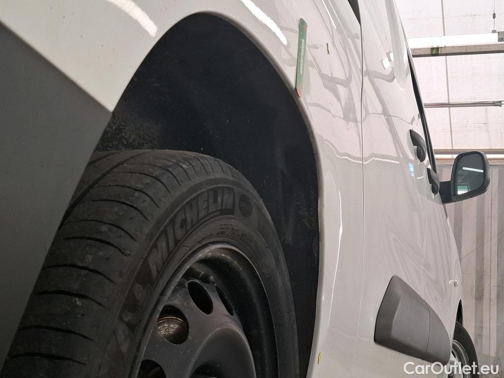  Citroen  Berlingo  Fourgon Club XL 950 1.5 BlueHDi 100CV BVM5 E6dT #4