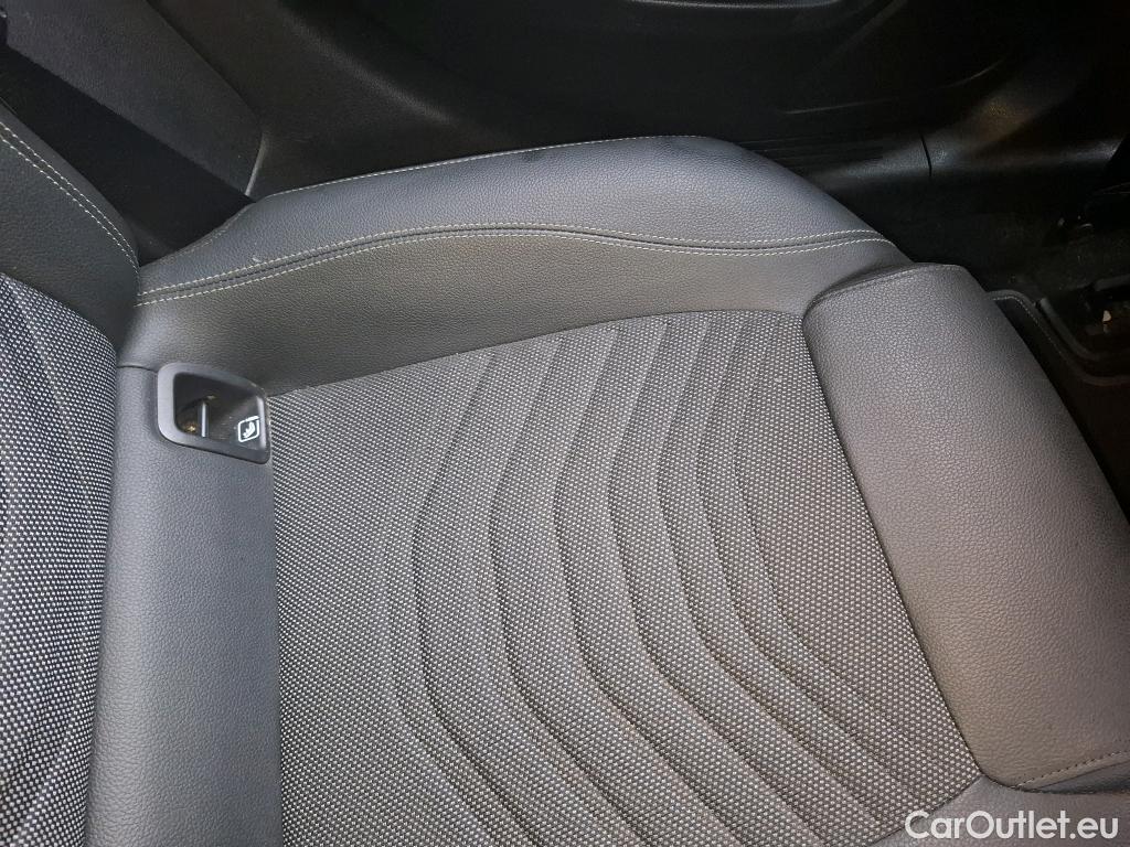  Mercedes  A-Klasse MERCEDES-BENZ Classe A Compact / 2018 / 5P / Berline A 180 d Business Line 8G-DCT #9