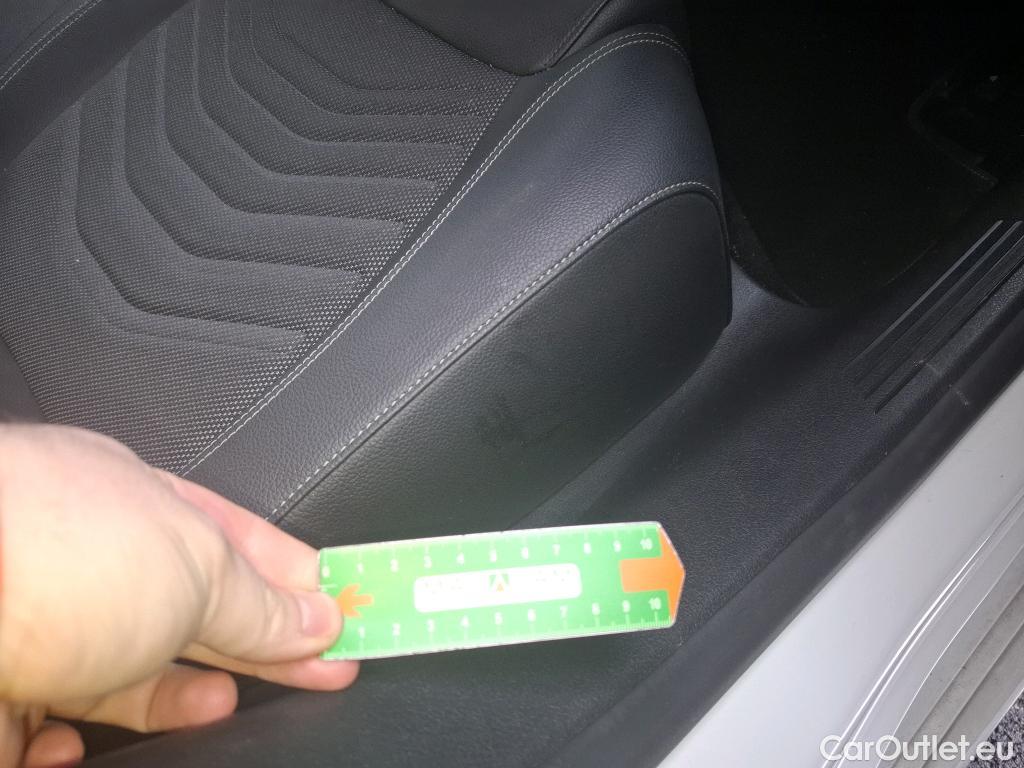  Mercedes  A-Klasse MERCEDES-BENZ Classe A Compact / 2018 / 5P / Berline A 180 d Business Line 8G-DCT #10