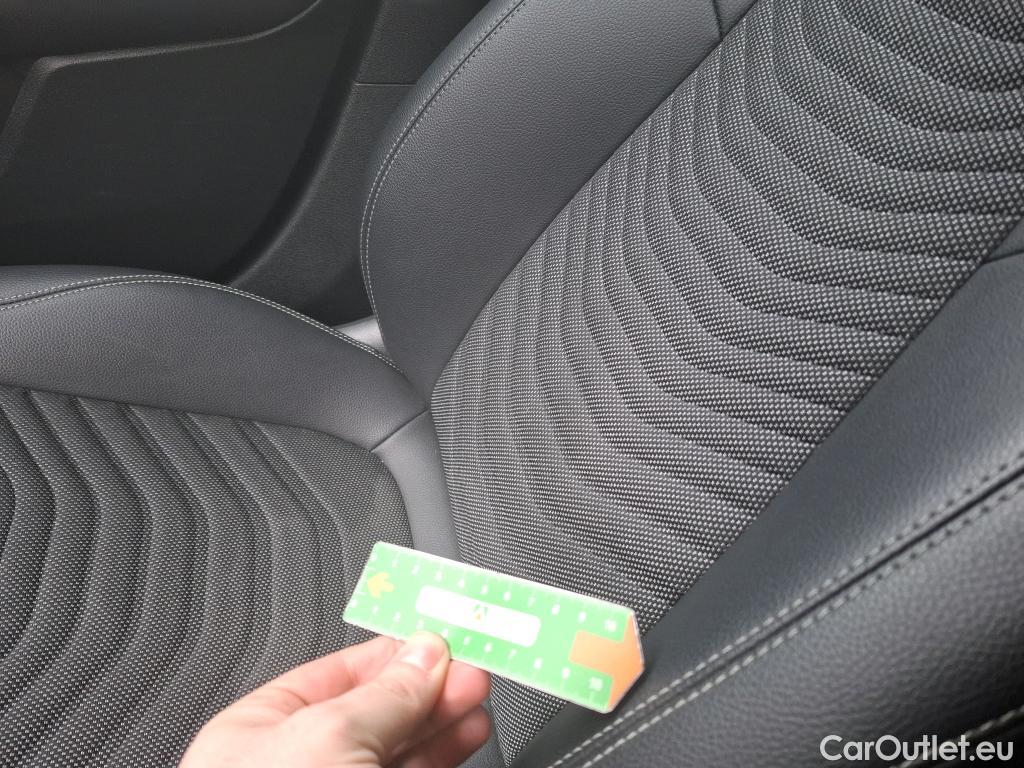  Mercedes  A-Klasse MERCEDES-BENZ Classe A Compact / 2018 / 5P / Berline A 180 d Business Line 8G-DCT #8