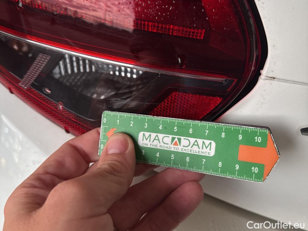  Peugeot  208  Affaire Premium Pack 1.5 HDi 100CV BVM5 E6dT #32