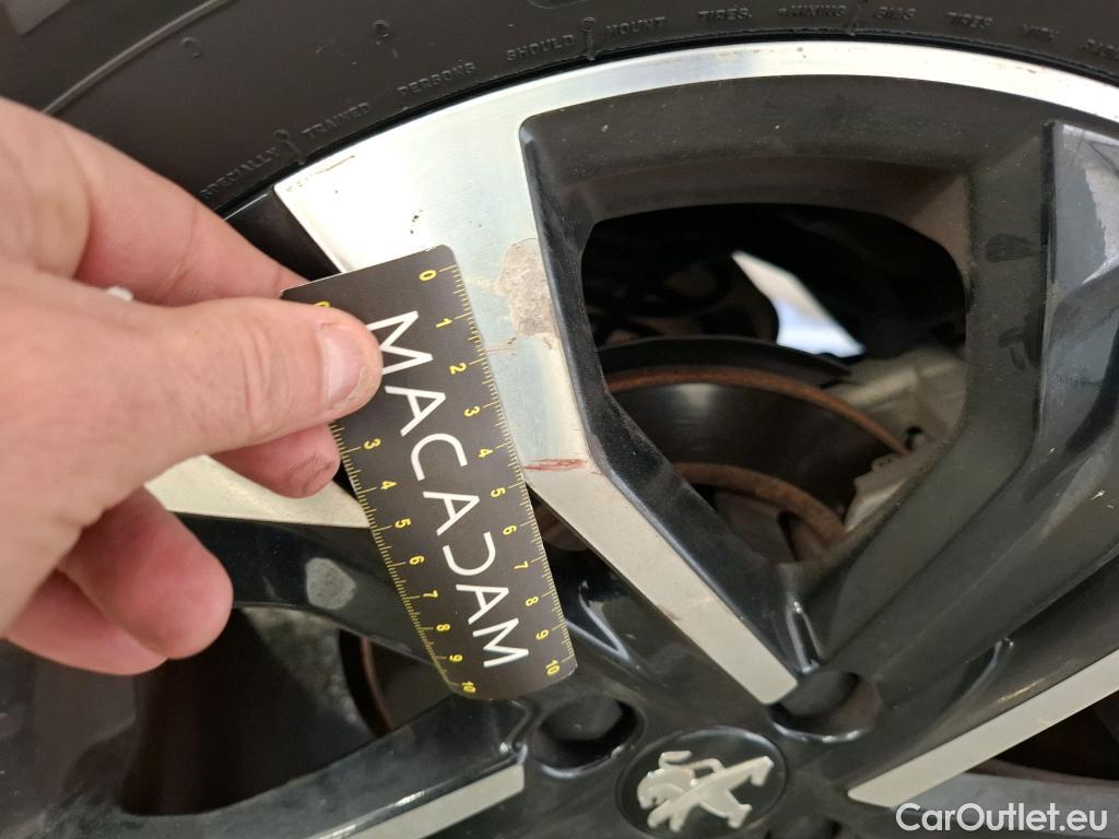  Peugeot  2008  Allure Business 1.2 PureTech 130CV BVA8 E6d #22