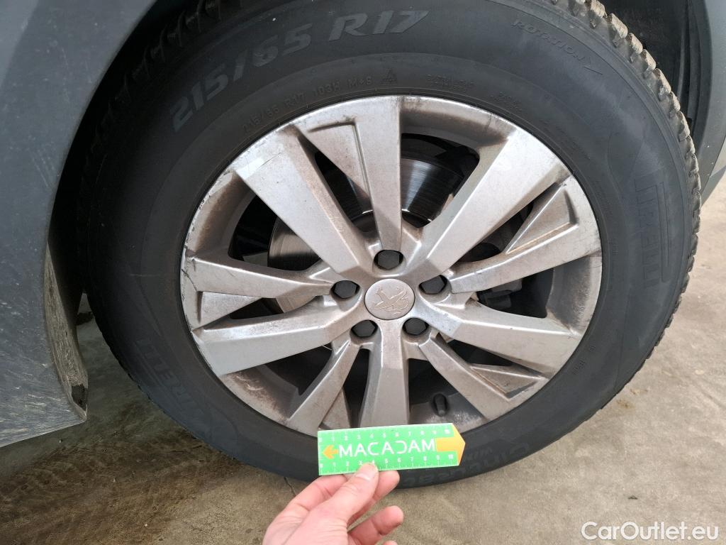  Peugeot  3008  Active Business 1.2 PureTech 130CV BVA8 E6d #4