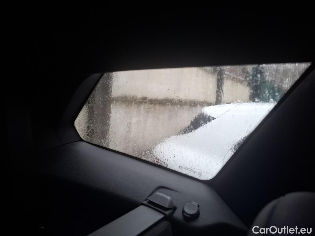  Peugeot  5008  GT Line 1.5 HDi 130CV BVA8 7 Sieges E6dT #37