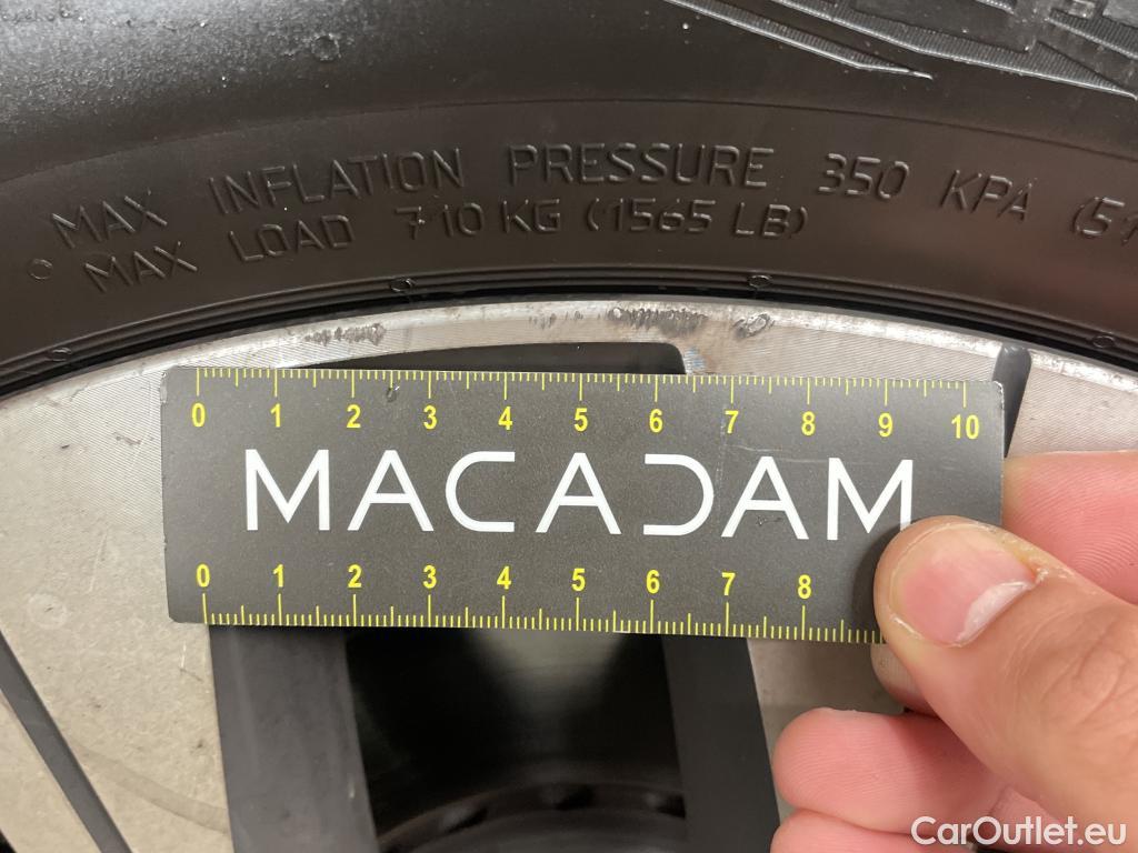  Renault  Captur RENAULT  / 2019 / 5P / SUV techno mild hybrid 140 #4