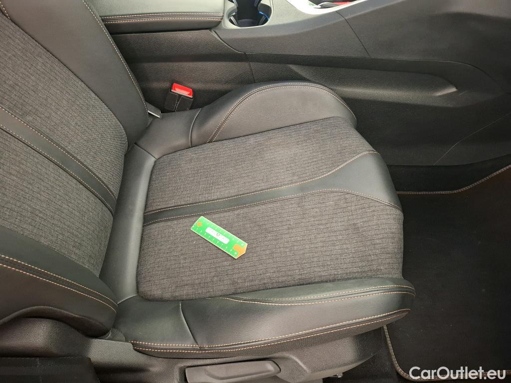  Peugeot  5008  GT Line 1.5 HDi 130CV BVA8 7 Sieges E6dT #24