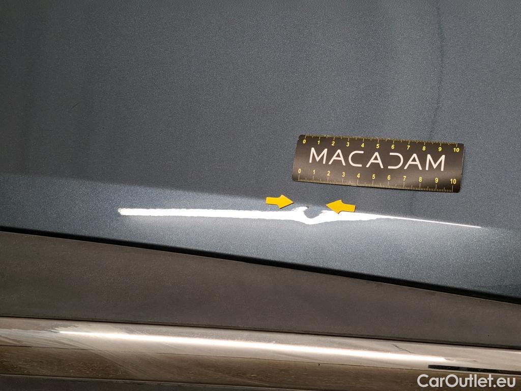  Renault  Kadjar RENAULT  / 2018 / 5P / Crossover Business Blue dCi 115 #28