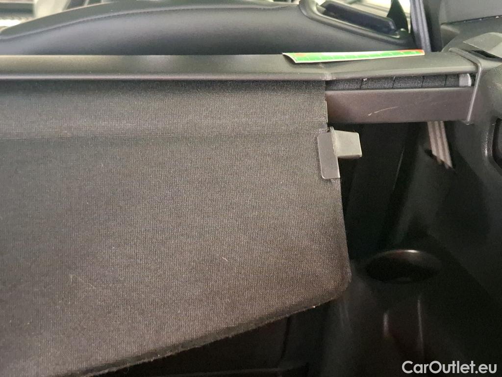  Peugeot  5008  GT Line 1.5 HDi 130CV BVA8 7 Sieges E6dT #23