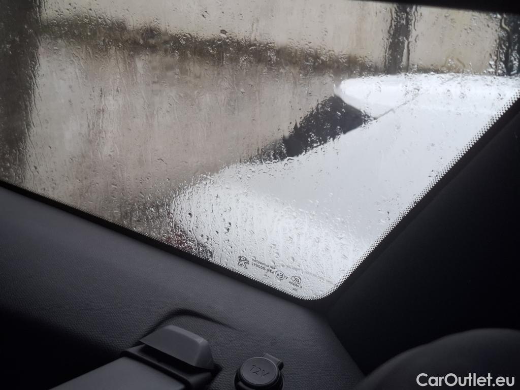  Peugeot  5008  GT Line 1.5 HDi 130CV BVA8 7 Sieges E6dT #35