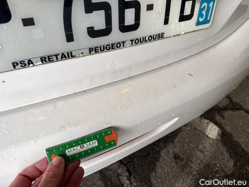  Peugeot  208  Affaire Premium Pack 1.5 HDi 100CV BVM5 E6dT #35