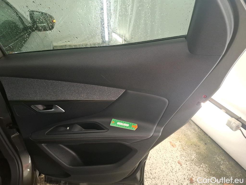  Peugeot  3008  Allure 1.5 HDi 130CV BVA8 E6dT #22